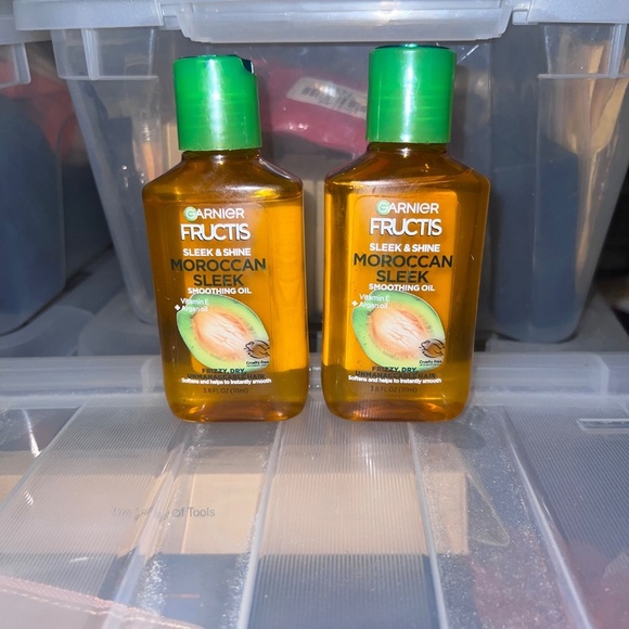 GARNIER Fructis Sleek & Shine Moroccan Sleek Smoothing Oil Treatment 3.75 Fl Oz - Picture 5 of 9